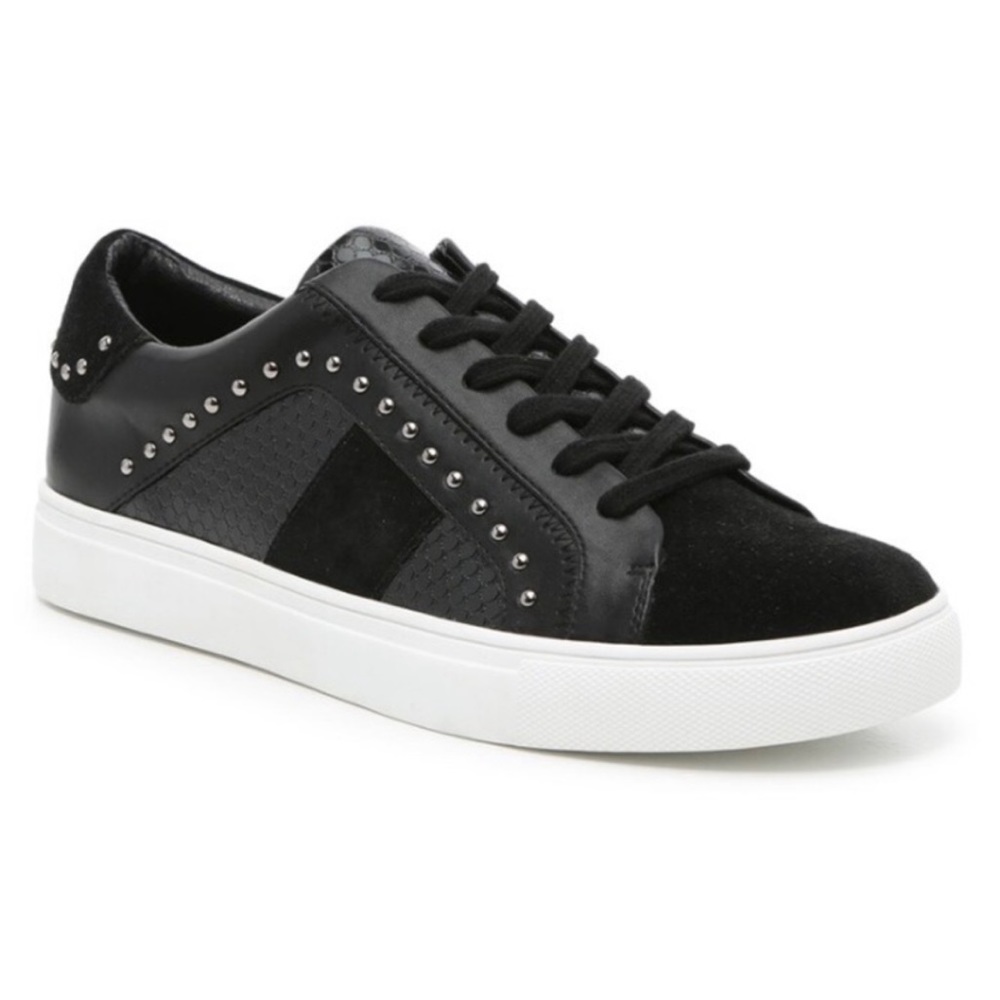 Steve Madden Zacy Black Silver Studded Sneaker Women’s Flat Shoe Fall Summer